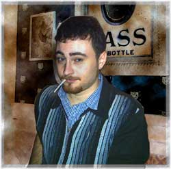 Io AMO quest'uomo e voglio che il mondo lo sappia!!! Lo amo e non me ne vergogno! Lo amo! 
Ah no, non e' lui. E' un altro uomo, pero' ci somiglia.
Mmm... neanche tanto.